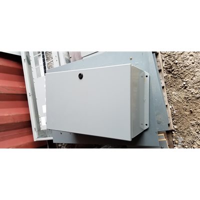 BOITE ELECTRIQUE ETANCHE AVEC BARRURE 10X16 1 / 2X7 BOITE ELECTRIQUE ETANCHE AVEC BARRURE 10X16 1 / 2X7