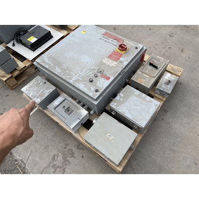 BOITIER ELECTRIQUE 5PO X 8PO X 10PO BOITIER ELECTRIQUE 5PO X 8PO X 10PO
