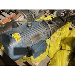 MOTEUR ELECTRIQUE 15HP 575 / 600V 1770RPM ET POMPE