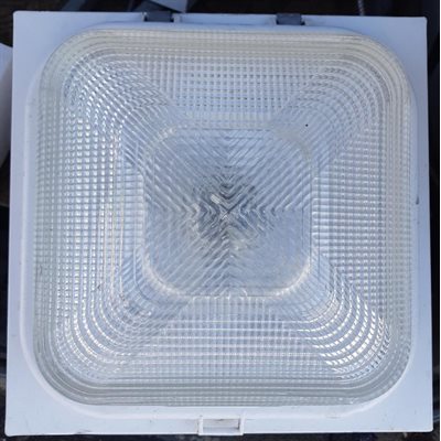 LUMINAIRE 120 / 277 / 347 VOLT - POUR MILIEU HUMIDE