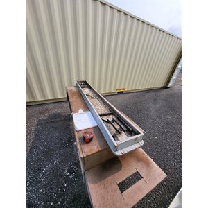 BANC DE BOIS AVEC PATTES DE MÉTAL 12PO X 82PO