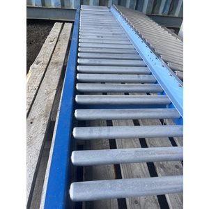 CONVOYEUR A ROULETTES BLEU 17 PO X 120 PO DE LONGUEUR TOTALE