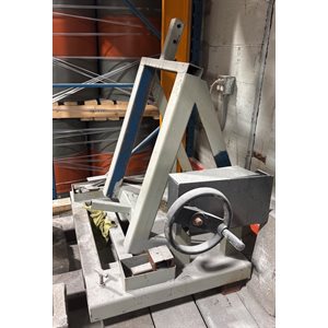 STRUCTURE DE MANUTENTION A BARIL AVEC MANIVELLE POUR LIFT