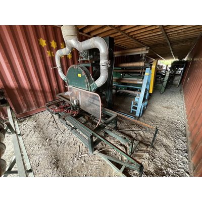 BANC DE SCIE AVEC TABLE ROULANTE LAME DE 30PO MOTEUR 15HP BANC DE SCIE AVEC TABLE ROULANTE LAME DE 30PO MOTEUR 15HP