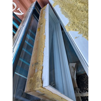 FENÊTRE FIXE PVC L:83 17 / 32 H:23 17 / 32 FENÊTRE FIXE PVC L:83 17 / 32 H:23 17 / 32
