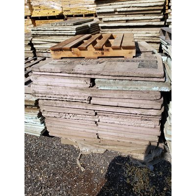 STYROFOAM 24PO X 48PO X 3PO ÉPAIS USAGÉ STYROFOAM 24PO X 48PO X 3PO ÉPAIS USAGÉ