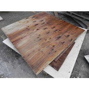 PLYWOOD COFFRAGE - FEUILLE DE 11 / 16 X 48PO X 48PO