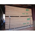 PLYWOOD NEUF 5 / 8 X 48 X 96PO (COINS NOIR)