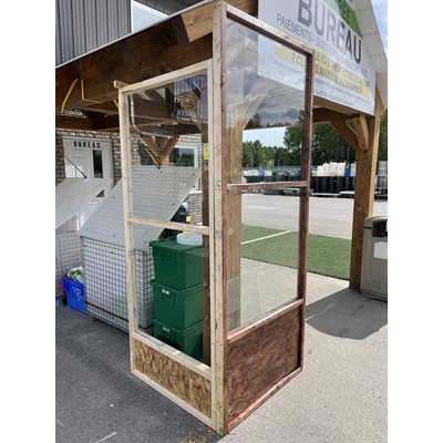 CADRE DE BOIS AVEC VERRE TREMPÉ 3PI X 8PI