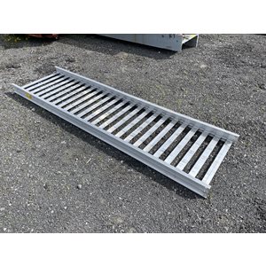 RAMPE D'ALUMINIUM 4PO X 25PO X 94PO