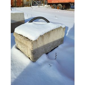 BLOC DE BÉTON 35PO X 24PO X 20PO AVEC CLÉ