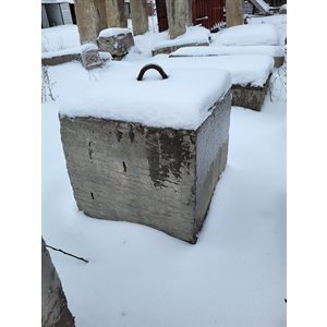 BLOC DE BÉTON 32PO X 31PO X 32PO AVEC CLÉ