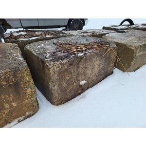 BLOC DE BÉTON 31PO X 42PO X 21PO AVEC CLÉ