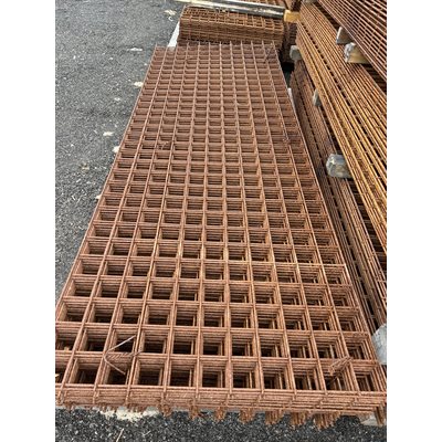 ACIER TREILLIS 0,306PO X 44PO X 128PO CARREAUX 4X4 ACIER TREILLIS 0,306PO X 44PO X 128PO CARREAUX 4X4