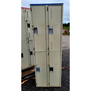 CASIER DE METAL 18X24X72PO EN SECTION DE 2 X 2 DEMI PORTES
