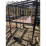 SUPPORT ACIER DE 42 PO DE LARGE X68 PO DE LONG X 69 PO DE HA