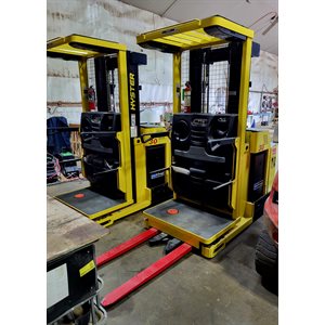 CHARIOT ÉLÉVATEUR HYSTER R30XM3 - LITHIUM-ION 24V - NEUF